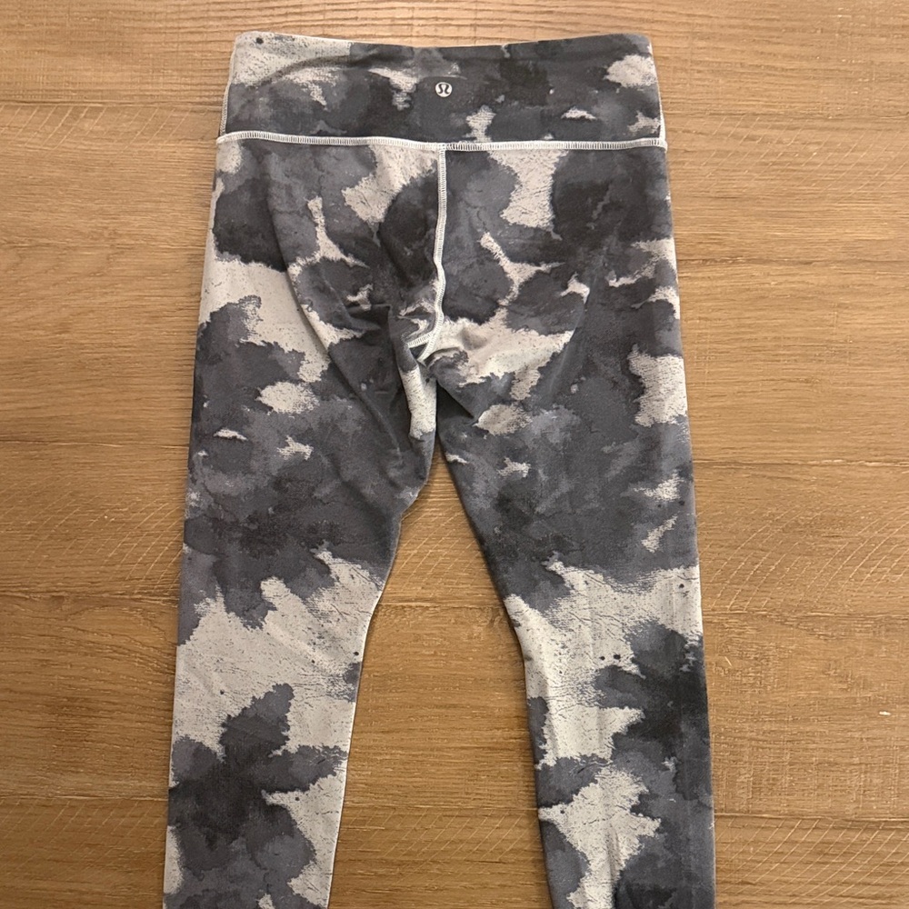 lululemon athletica Black and Gray Patterned Leggings